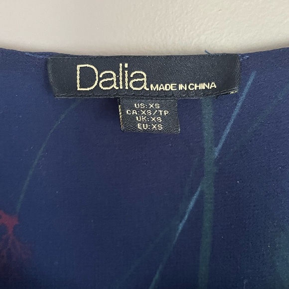 {Dalia} Birds of Paradise Floral Tank Blouse in Blue - Womens XS - Picture 4 of 8